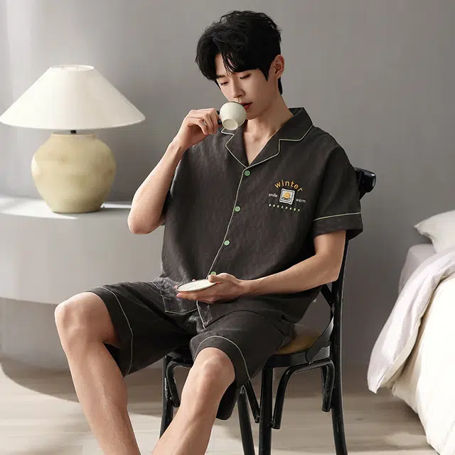 夏芬妍 简约舒适柔软字母提花云朵棉翻领开衫家居服亲肤休闲短袖短裤时尚可外穿睡衣套装 男款 棕色