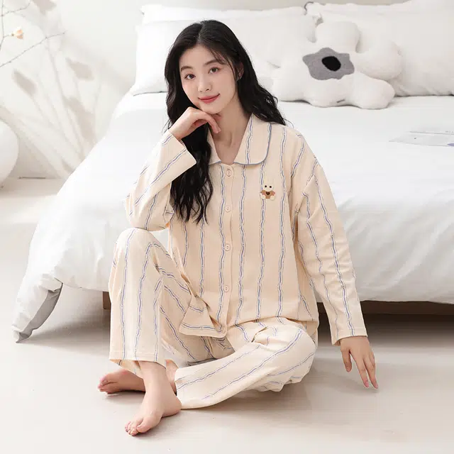夏芬妍 舒适柔软小兔条纹翻领带胸垫纯棉开衫家居服保暖亲肤大码长袖长裤可外穿睡衣礼盒 女款 杏色