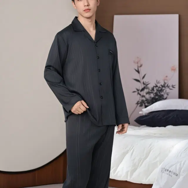 夏芬妍 时尚高级感条纹冰丝翻领家居服简约休闲舒适亲肤宽松长袖长裤可外穿睡衣套装 男款 黑色