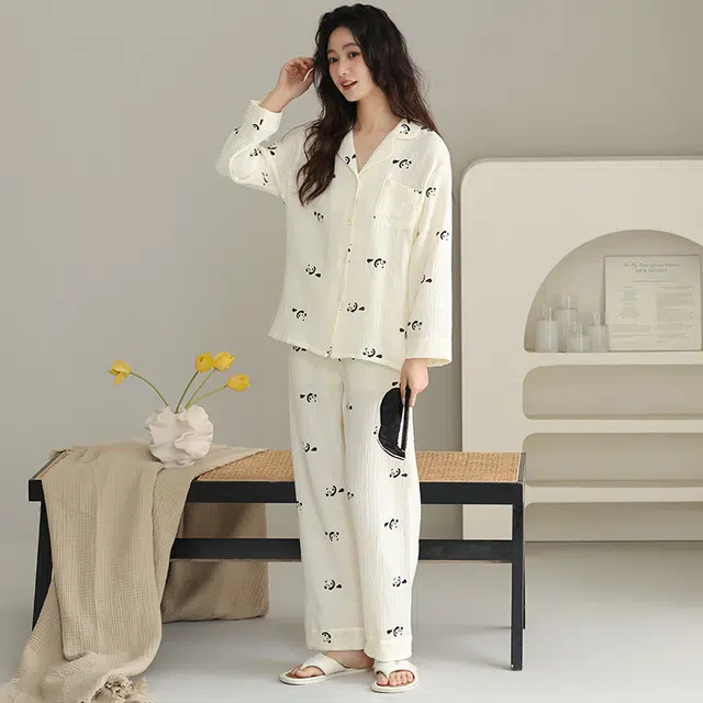 夏芬妍 休闲舒适熊猫满印婴儿棉翻领开衫家居服柔软亲肤可外穿长袖长裤 睡衣套装 女款 杏色