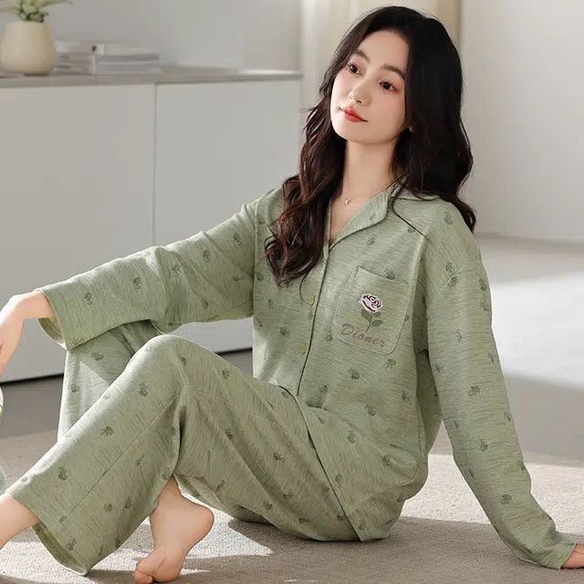夏芬妍 休闲舒适简约高级感花朵满印经典翻领开衫家居服宽松柔软亲肤长袖长裤可外穿睡衣套装 女款 绿色