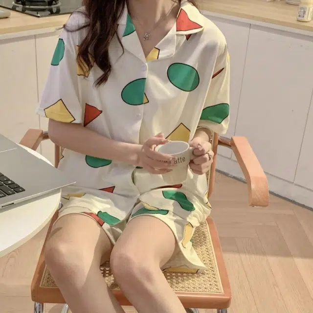 夏芬妍 简约舒适卡通几何图案翻领家居服亲肤宽松休闲短袖短裤长裤三件套可外穿睡衣套装 女款 杏黄色