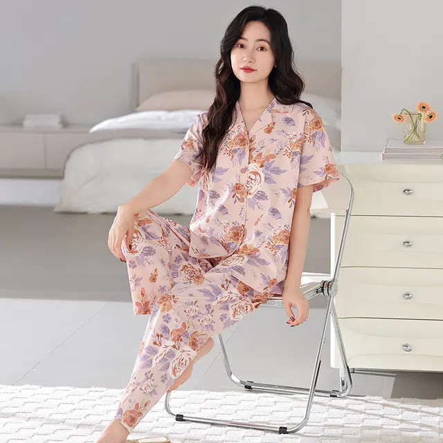 夏芬妍 简约时尚柔软舒适花卉满印翻领家居服亲肤休闲短袖长裤可外穿睡衣套装 女款 粉色