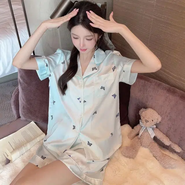 夏芬妍 裸感丝滑舒适柔软蝴蝶翻领冰丝短袖短裤简约可外穿家居服睡衣套装 女款 碎冰蓝