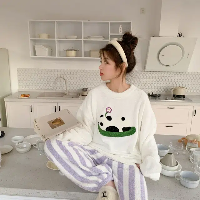 夏芬妍 简约甜美风可爱熊猫半边绒圆领家居服加厚亲肤休闲舒适长袖长裤可外穿秋冬款睡衣套装 女款 白色