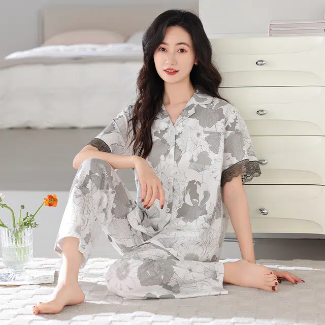 夏芬妍 简约时尚柔软舒适花卉满印翻领家居服亲肤休闲短袖长裤可外穿睡衣套装 女款 灰色