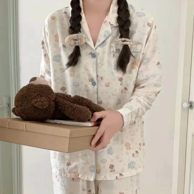 夏芬妍 柔软舒适萌狗乐园云朵棉开衫家居服亲肤休闲长袖长裤可外穿春秋款睡衣套装 女款 杏色