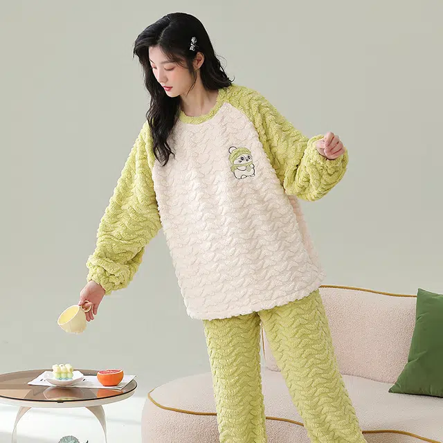 夏芬妍 舒适柔软圆领家居服加厚蓄温保暖长袖长裤可外穿睡衣套装 女款 绿色