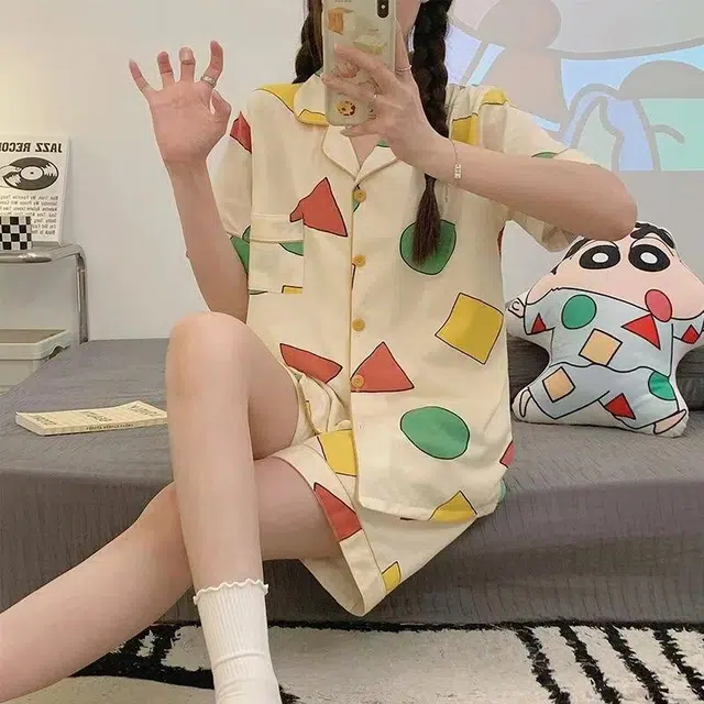 夏芬妍 简约舒适卡通几何图案翻领家居服亲肤宽松休闲短袖短裤长裤三件套可外穿睡衣套装 女款 杏黄色