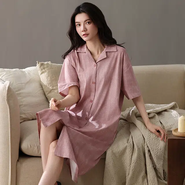 夏芬妍 简约亲肤开衫舒适休闲翻领时尚短袖睡裙 女款 粉色