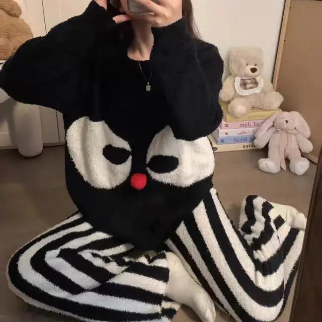 夏芬妍 简约甜美柔软亲肤可爱大眼竖纹裤半边绒家居服加绒加厚蓄温保暖长袖长裤可外穿秋冬款睡衣套装 女款 黑色