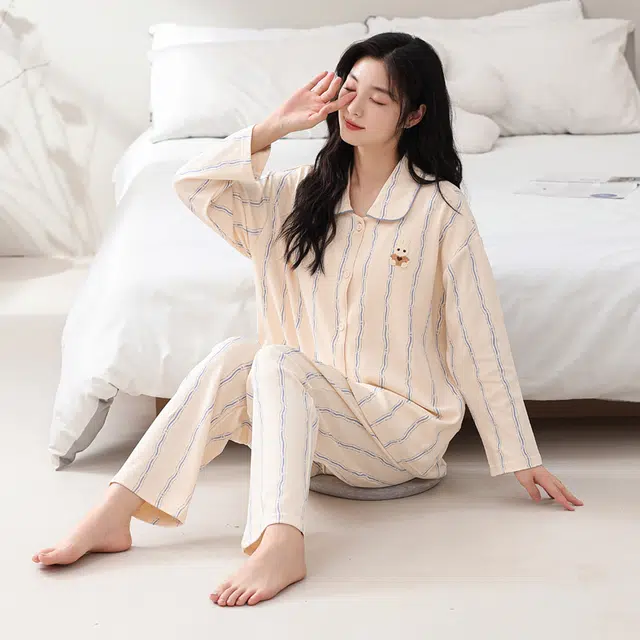 夏芬妍 舒适柔软小兔条纹翻领带胸垫纯棉开衫家居服保暖亲肤大码长袖长裤可外穿睡衣礼盒 女款 杏色