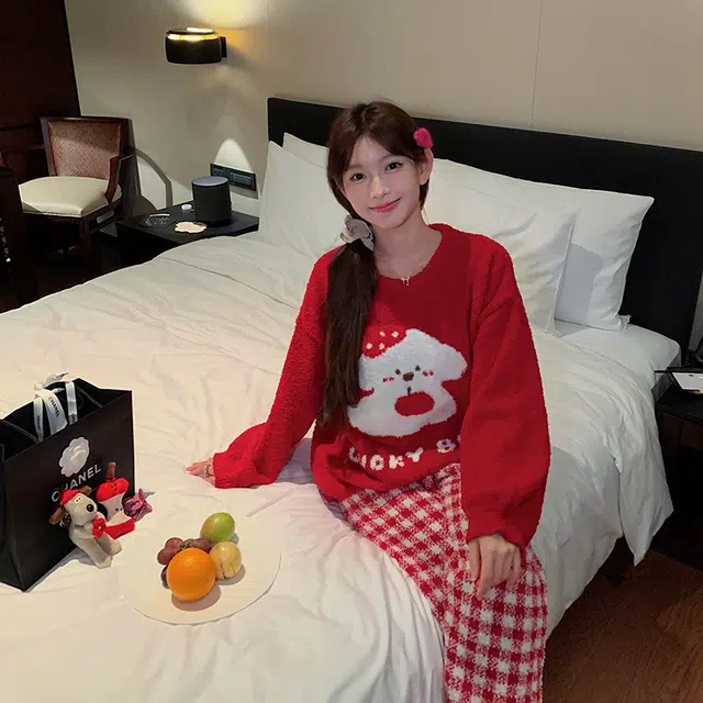 夏芬妍 简约甜美柔软亲肤苹果小狗英文格子裤半边绒家居服加绒加厚蓄温保暖长袖长裤可外穿秋冬款睡衣套装 女款 红色