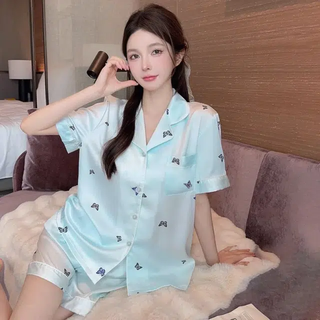 夏芬妍 裸感丝滑舒适柔软蝴蝶翻领冰丝短袖短裤简约可外穿家居服睡衣套装 女款 碎冰蓝