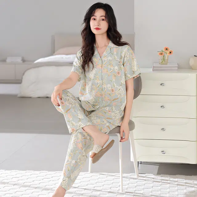 夏芬妍 简约柔软舒适花卉满印翻领短袖上衣家居服亲肤休闲可外穿长裤睡衣套装 女款 灰绿色