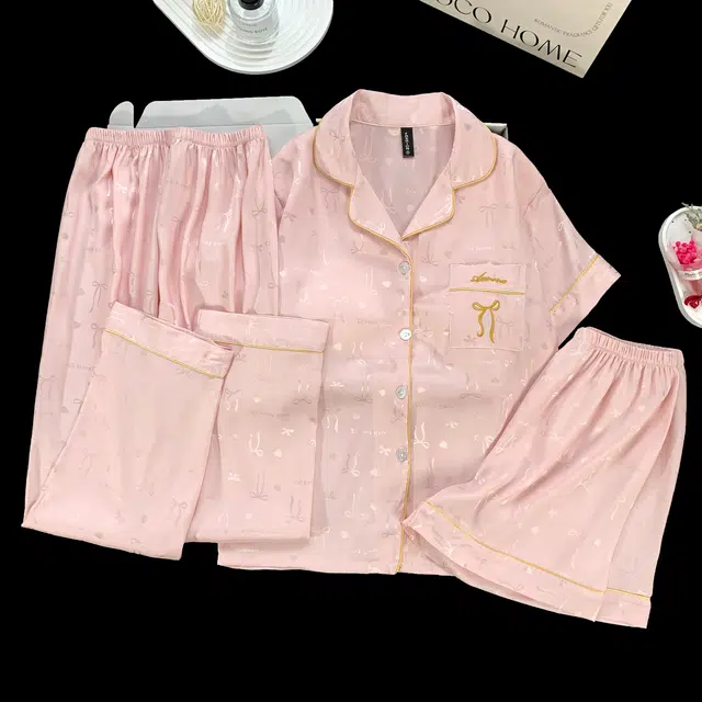 夏芬妍 简约休闲高级感蝴蝶结冰丝翻领带胸垫家居服舒适亲肤宽松短袖三件套可外穿睡衣套装 女款 粉色