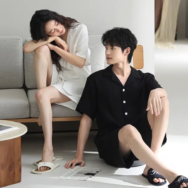 夏芬妍 休闲舒适纯色双层纱婴儿棉翻领开衫家居服柔软亲肤时尚可外穿短袖短裤睡衣套装 男女同款