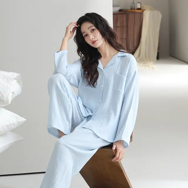 夏芬妍 休闲舒适纯色双层纱婴儿棉翻领开衫家居服柔软亲肤可外穿长袖长裤睡衣套装 女款 蓝色