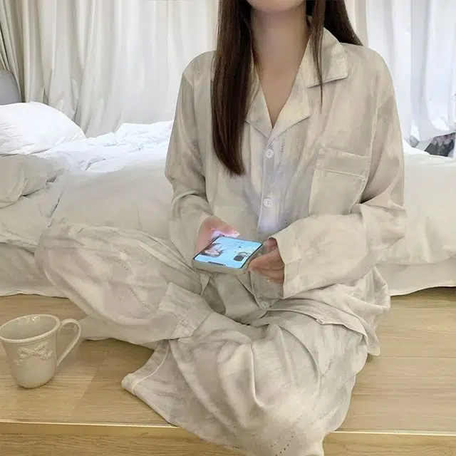 夏芬妍 简约舒适高级感气质流光冰丝翻领家居服亲肤宽松休闲长袖长裤可外穿睡衣套装 男女同款