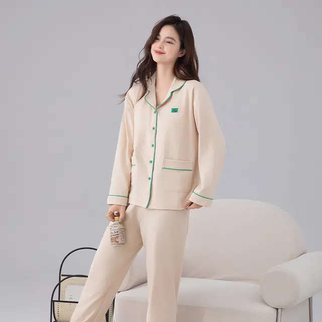 夏芬妍 简约优雅舒适撞色贴袋翻领带胸垫开衫家居服休闲宽松亲肤长袖长裤可外穿睡衣套装 女款 浅杏色
