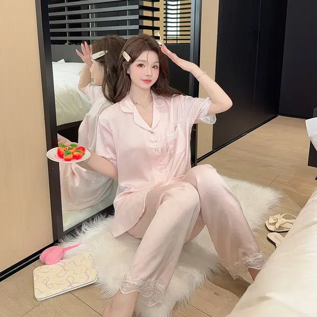 夏芬妍 甜美休闲气质高级感蝴蝶蕾丝冰丝翻领带胸垫家居服舒适亲肤宽松短袖三件套可外穿睡衣套装 女款