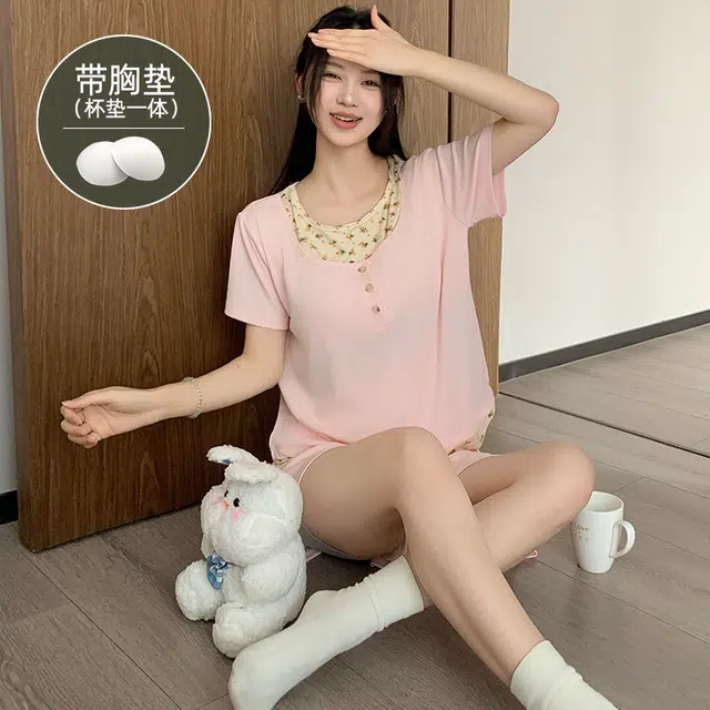 夏芬妍 柔软舒适甜美纯色碎花假两件冰丝螺纹家居服亲肤休闲带胸垫短袖短裤时尚可外穿睡衣套装 女款 粉色