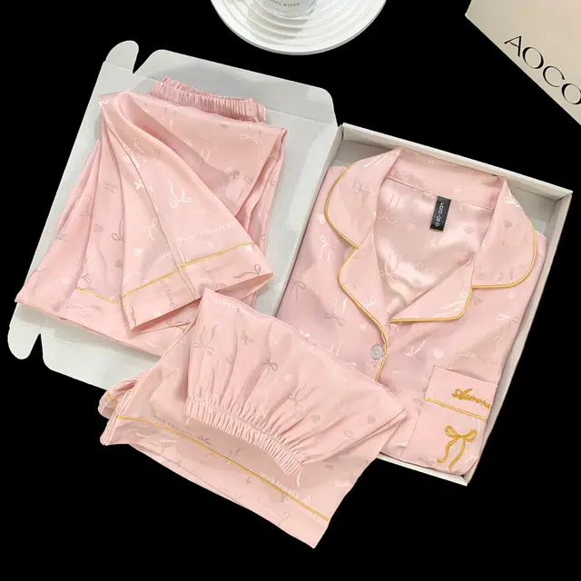 夏芬妍 简约休闲高级感蝴蝶结冰丝翻领带胸垫家居服舒适亲肤宽松短袖三件套可外穿睡衣套装 女款 粉色