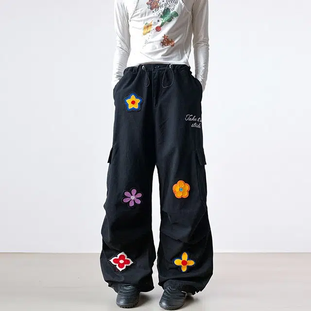 潮人榜    美式彩色花朵刺绣设计感潮牌百搭宽松抽绳松紧腰秋季街头重工多口袋阔腿裤工装休闲裤 男女同款