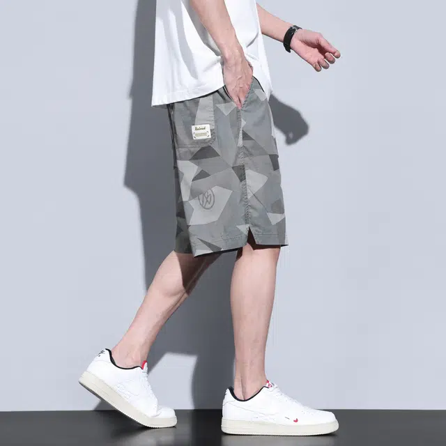 潮人榜 美式高街时尚运动阔腿宽松薄款五分休闲短裤 男款