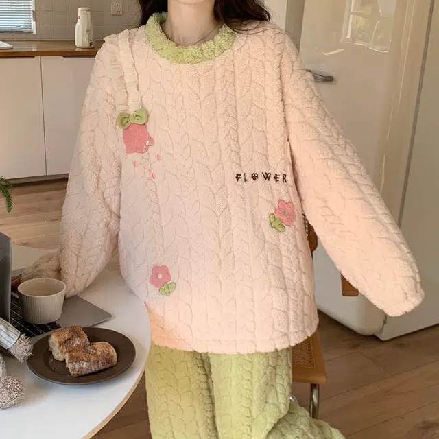 顶瓜瓜 珊瑚绒保暖加绒加厚玫瑰花印花甜美长袖长裤圆领休闲家居服睡衣套装 女款