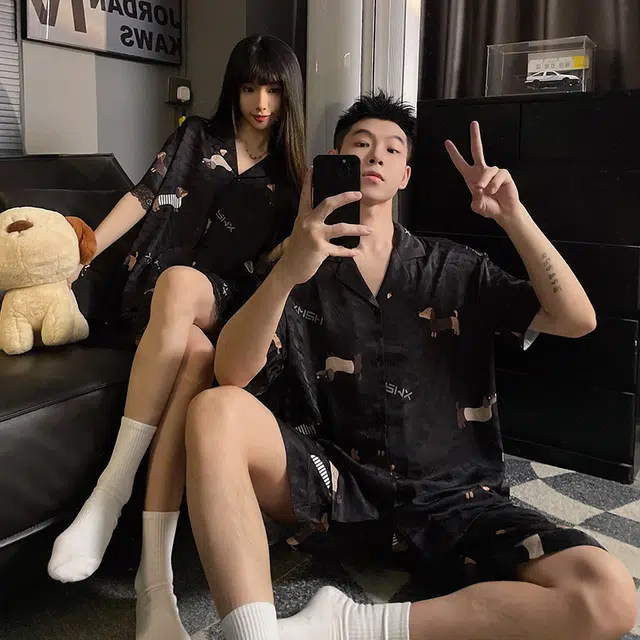 顶瓜瓜 冰丝短袖短裤冰凉感休闲舒适卡通腊肠狗花边情侣家居服睡衣套装 男女同款