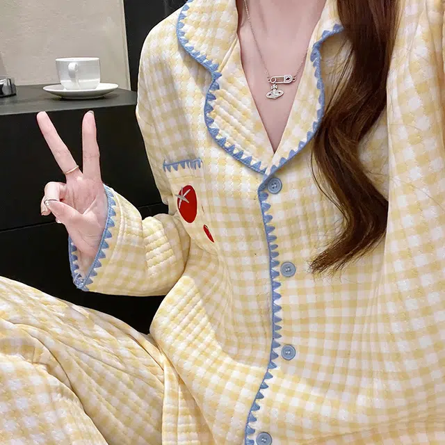 顶瓜瓜 空气夹层保暖加厚甜美格子纯色翻领开衫长袖长裤休闲家居服秋冬季睡衣套装 女款