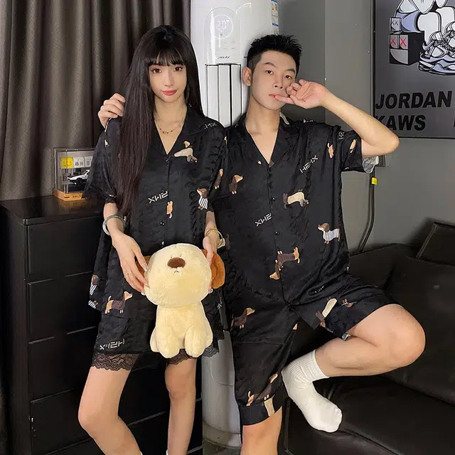 顶瓜瓜 冰丝短袖短裤冰凉感休闲舒适卡通腊肠狗花边情侣家居服睡衣套装 男女同款