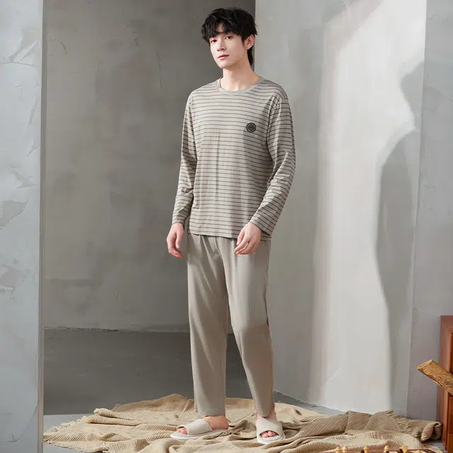 顶瓜瓜 条纹图案圆领设计纯棉面料亲肤舒适可外穿家居服睡衣套装 男款