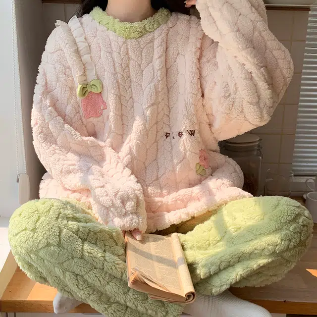 顶瓜瓜 珊瑚绒保暖加绒加厚玫瑰花印花甜美长袖长裤圆领休闲家居服睡衣套装 女款