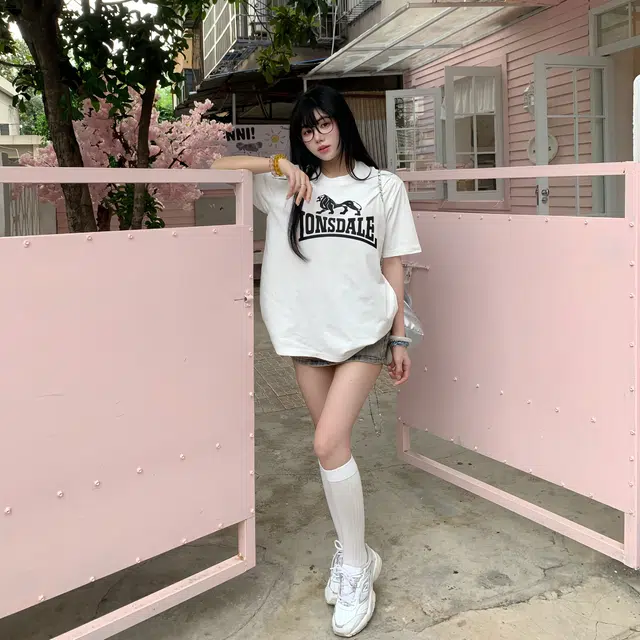 LONSDALE T