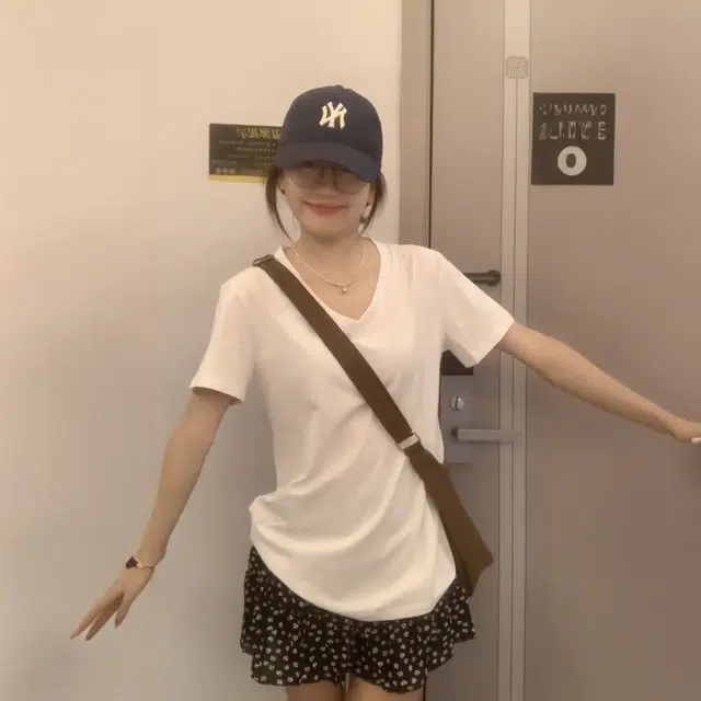 V T