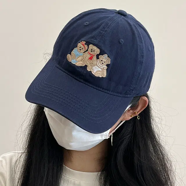 俞兆林 甜美可爱卡通小熊刺绣软顶户外出游时尚潮流百搭大头围显脸小 棉 鸭舌帽 男女同款情侣款