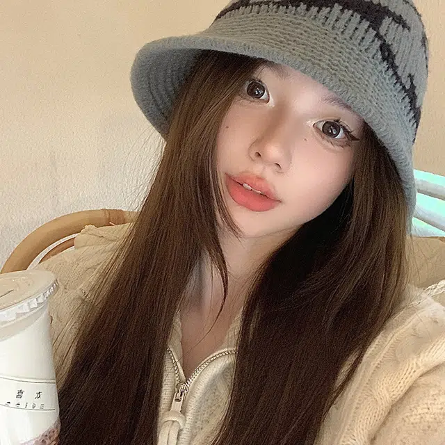 俞兆林 秋冬时尚拼色保暖防风简约百搭 腈纶 绒线帽 女款 黑色
