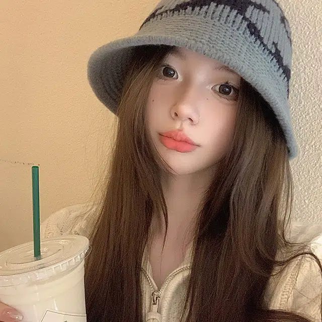 俞兆林 秋冬时尚拼色保暖防风简约百搭 腈纶 绒线帽 女款 黑色