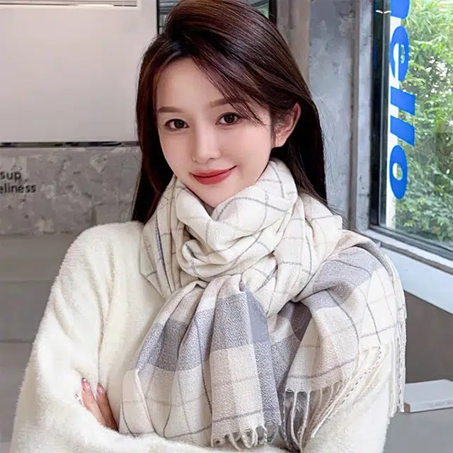 俞兆林 格子仿羊绒韩系百搭流苏围脖防寒潮 绒线围巾  男女同款情侣款