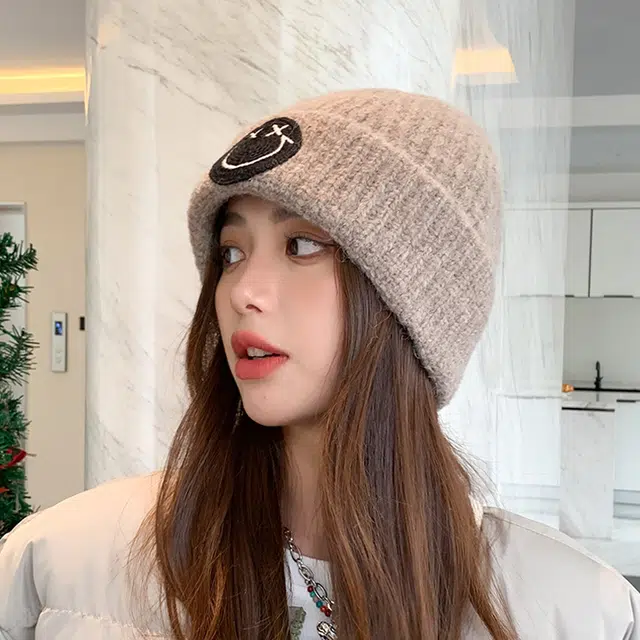 俞兆林 笑脸刺绣保暖宽松大头围针织帽百搭冷帽 毛线 绒线帽 男女同款情侣款