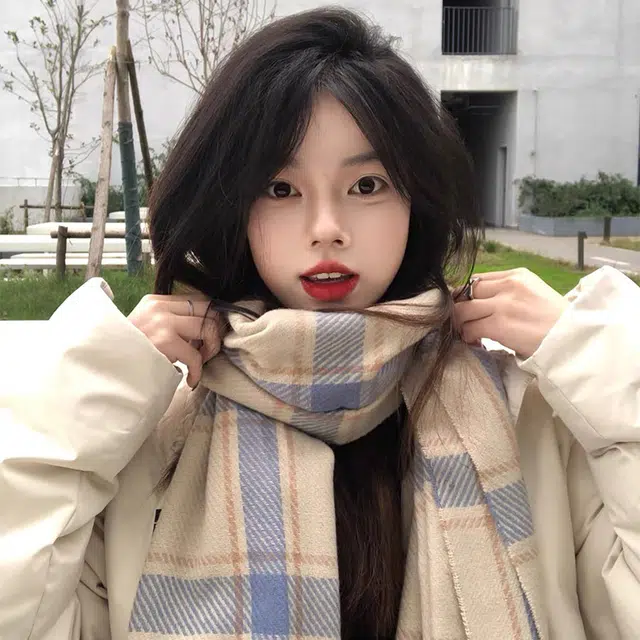 俞兆林 高级感韩系格纹百搭柔软保暖加厚披肩秋冬出行防寒围脖 心动礼盒装 聚酯纤维 绒线围巾 男女同款情侣款