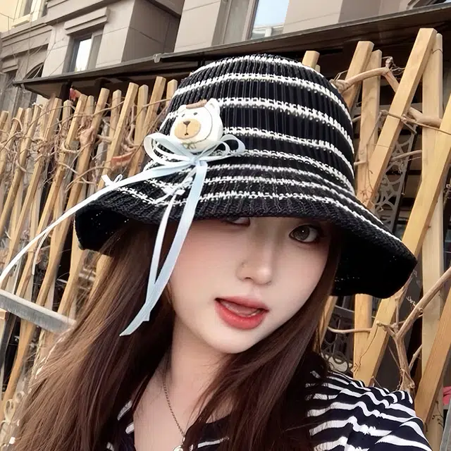 俞兆林 拉菲草编甜美可爱蝴蝶结小熊条纹太阳帽春夏季户外出游防晒遮阳透气百搭显脸草帽小盆帽 腈纶 渔夫帽 男女同款情侣款