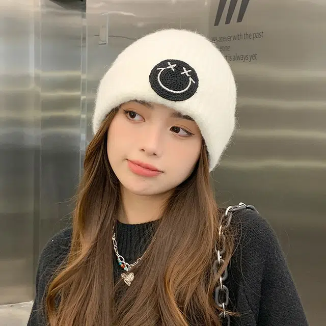 俞兆林 笑脸刺绣保暖宽松大头围针织帽百搭冷帽 毛线 绒线帽 男女同款情侣款
