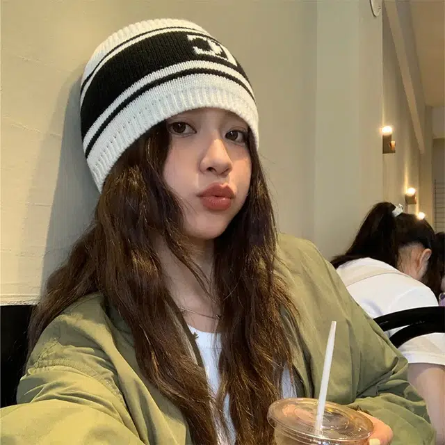 俞兆林  秋冬日系显脸小保暖针织百搭 腈纶 绒线帽 男女同款情侣款