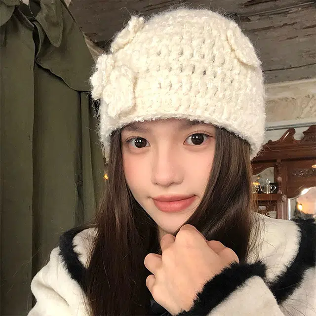 俞兆林 立体花朵毛线秋冬甜美可爱保暖护耳针织帽显脸小包头冷帽 腈纶 绒线帽  男女同款情侣款