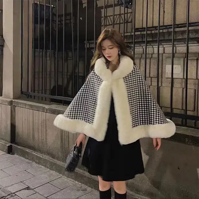 俞兆林 韩系冬季保暖加厚格纹拼接加大 涤纶 披肩 女款