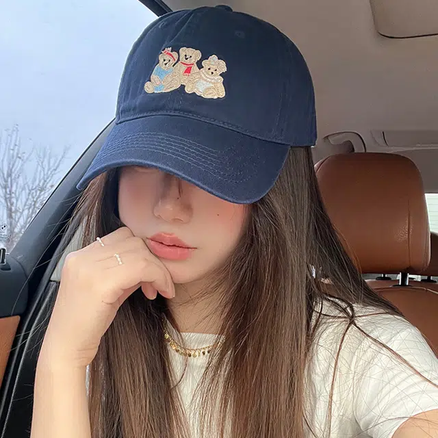 俞兆林 甜美可爱卡通小熊刺绣软顶户外出游时尚潮流百搭大头围显脸小 棉 鸭舌帽 男女同款情侣款