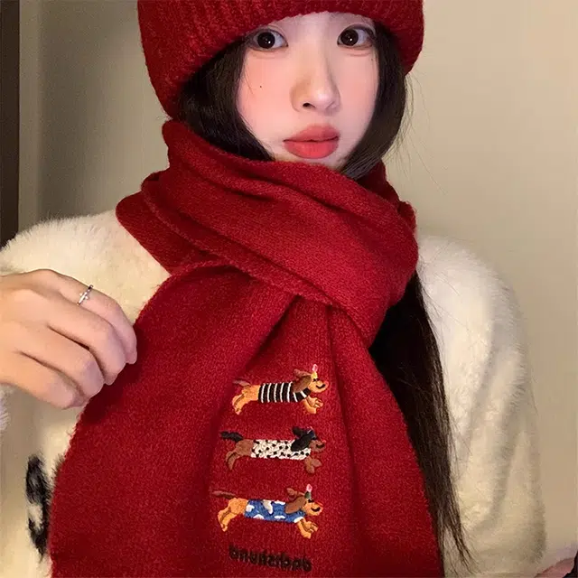 俞兆林 日系可爱腊肠小狗刺绣针织保暖甜美毛线  绒线围巾  男女同款情侣款